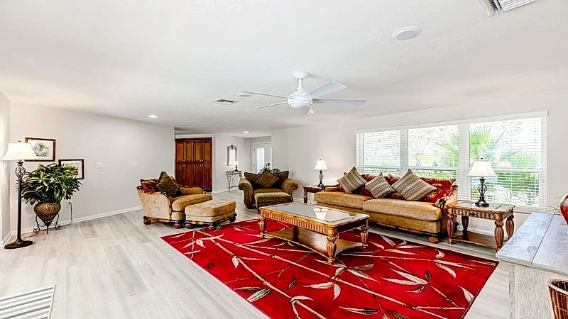As you approach this lovely vacation home, lush greenery and shade trees... in Marco Island, Florida, United States — photo 3