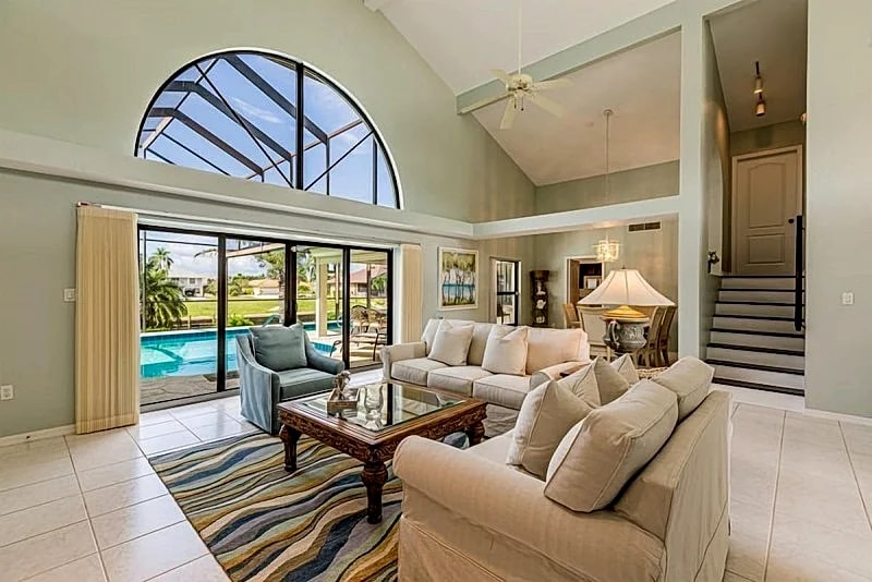 4 bedroom, 3 bath home with heated pool in Marco Island, Florida, United States — photo 2