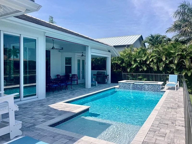 Gorgeous new coastal home on water with pool in Marco Island, Florida, United States — photo 3