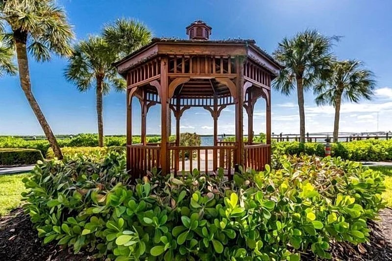 1/1 Condo views of the beautiful Marco River in Marco Island, Florida, United States — photo 2