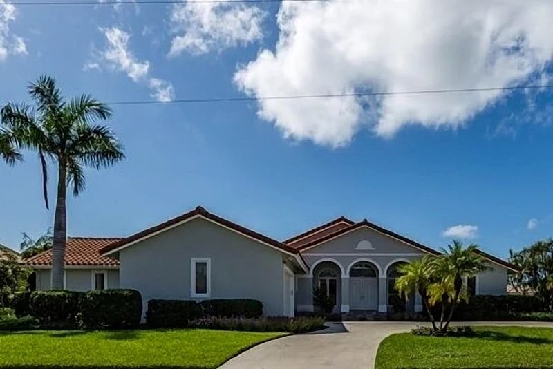 4/4.5 Home with direct access to the Gulf in Marco Island, Florida, United States — photo 4