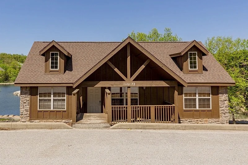 L072 Too Much Fun 2-Br Lakefront Cabin