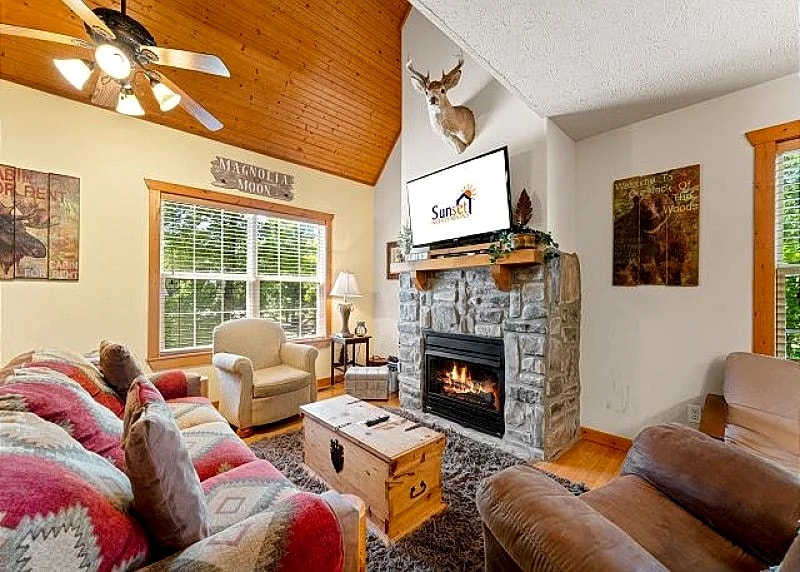 Cozy 1 Bedroom at Stonebridge Resort just minutes from Silver Dollar City! in Branson West, Missouri, United States — photo 3
