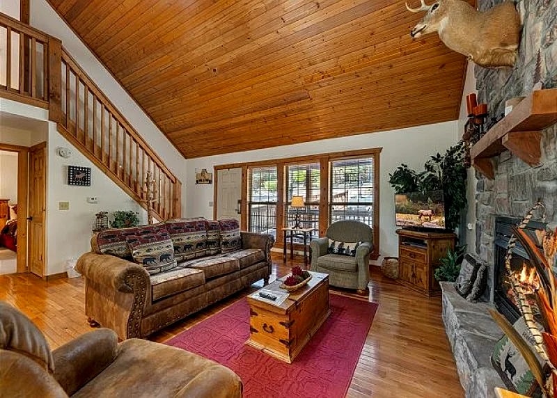A tranquil escape to a 2 bedroom, 2 bath lodge located at Stonebridge Resort! in Branson West, Missouri, United States — photo 5
