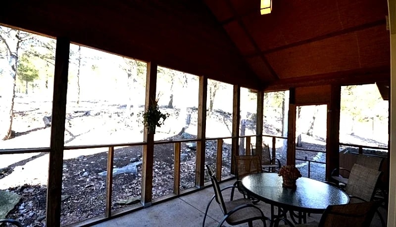 L016, 4 Br Roark Creek Cabin in Reeds Spring, Missouri, United States — photo 2