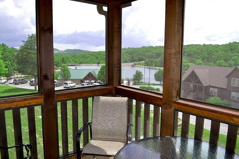 L131B, 2 Br Loft Lake View Cabin in Branson West, Missouri, United States — photo 4