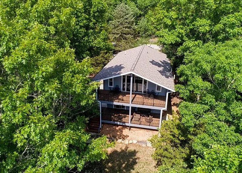 Clean and Modern Private 4 BD Lakeside Home! A Vacation to Remember Forever! in Blue Eye, Missouri, United States — photo 5