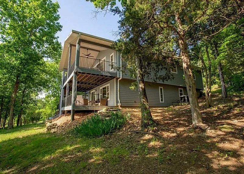 Clean and Modern Private 4 BD Lakeside Home! A Vacation to Remember Forever! in Blue Eye, Missouri, United States — photo 3