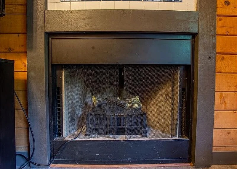 Pet Friendly! Day Dreamer - Darling 2 Bedroom Cabin at Fall Creek Resort in Branson, Missouri, United States — photo 5