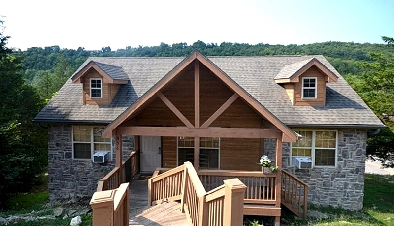 2-Bedroom Luxury Cabin #48, Overlooking Roark Valley