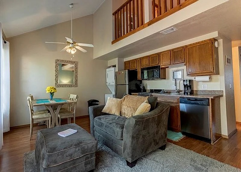 Come find your happy place in this adorable and cozy 2 bed, 2 bath condo!! in Branson, Missouri, United States — photo 5