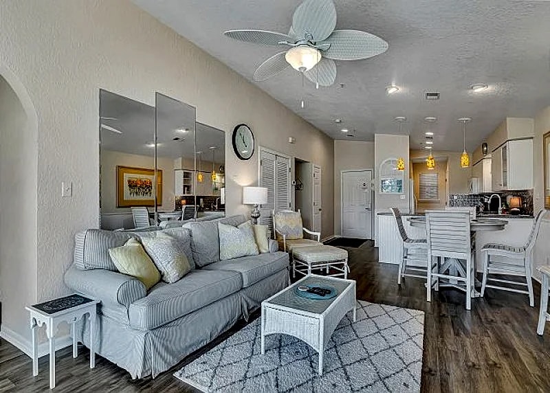 Golden Getaway - Adorable 2 bed 2 bath vacation condo in Holiday Hills Resort in Branson, Missouri, United States — photo 5