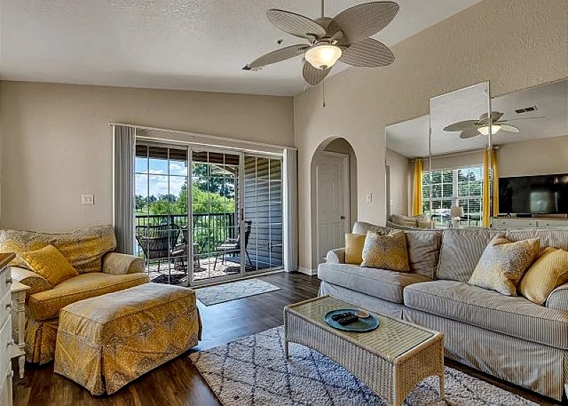 Golden Getaway - Adorable 2 bed 2 bath vacation condo in Holiday Hills Resort in Branson, Missouri, United States — photo 2