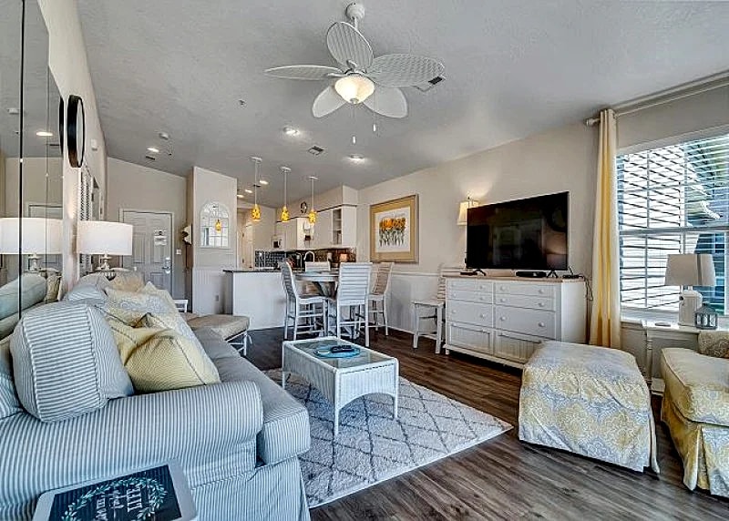 Golden Getaway - Adorable 2 bed 2 bath vacation condo in Holiday Hills Resort in Branson, Missouri, United States — photo 3