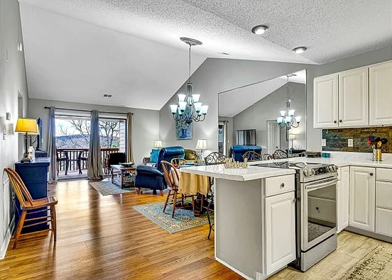 Give Your Family a New "Pointe of View" at this 2 bed condo at Pointe Royale! in Branson, Missouri, United States — photo 4