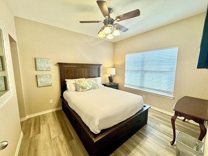 Can be a 3 or 6 BR, 2 or 4 Bath Lakefront Condo with Dock Access in Hollister, Missouri, United States — photo 4