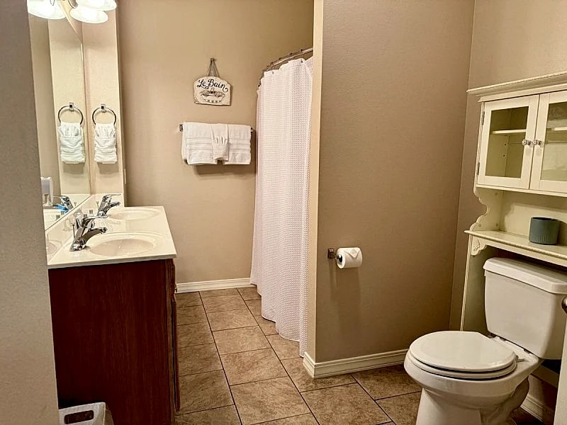 Can be a 3 or 6 BR, 2 or 4 Bath Lakefront Condo with Dock Access in Hollister, Missouri, United States — photo 5