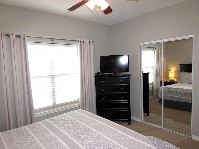 3 BR, 2 Bath Condo on Table Rock Lake with Dock Access in Hollister, Missouri, United States — photo 4