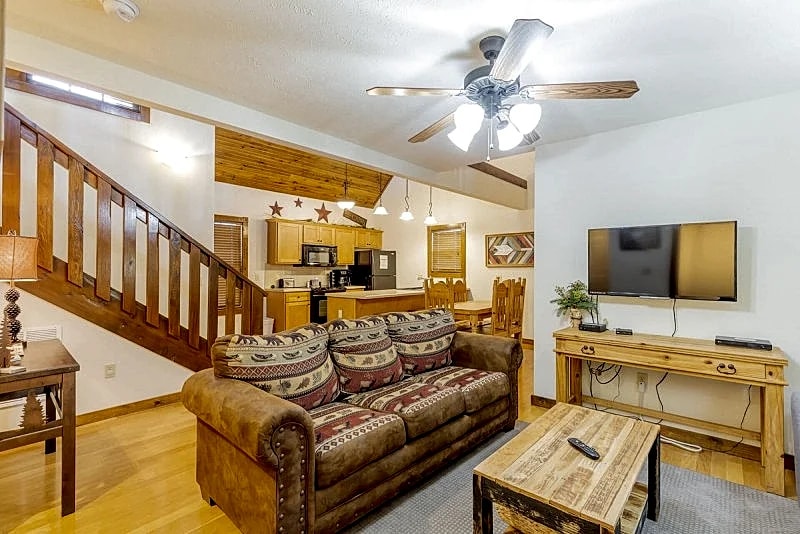 L130A, 1BD Loft Lakeview Cabin, Stay 3+ Nts, Save 15% SEE DESC. BELOW