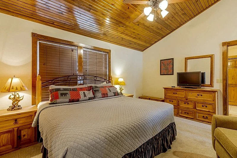 L130A, 1BD Loft Lakeview Cabin, Stay 3+ Nts, Save 15% SEE DESC. BELOW in Reeds Spring, Missouri, United States — photo 5