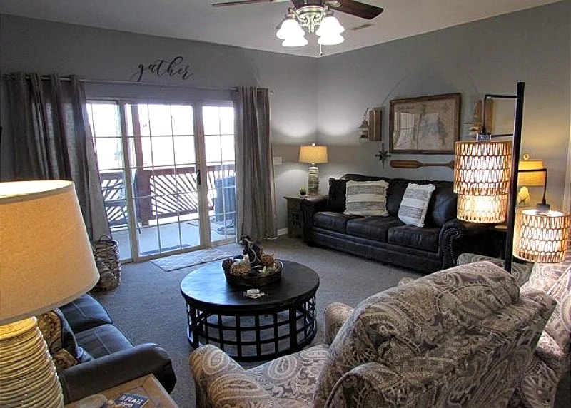 Lakefront 3 BD Condo at Vickery Resort with Private Dock on Table Rock Lake in Hollister, Missouri, United States — photo 3