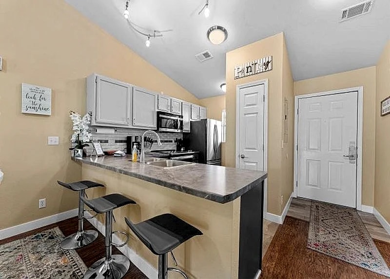 Harmony Hideaway 2BD Condo, Serene Walk-In Retreat at Fall Creek, Branson in Branson, Missouri, United States — photo 5