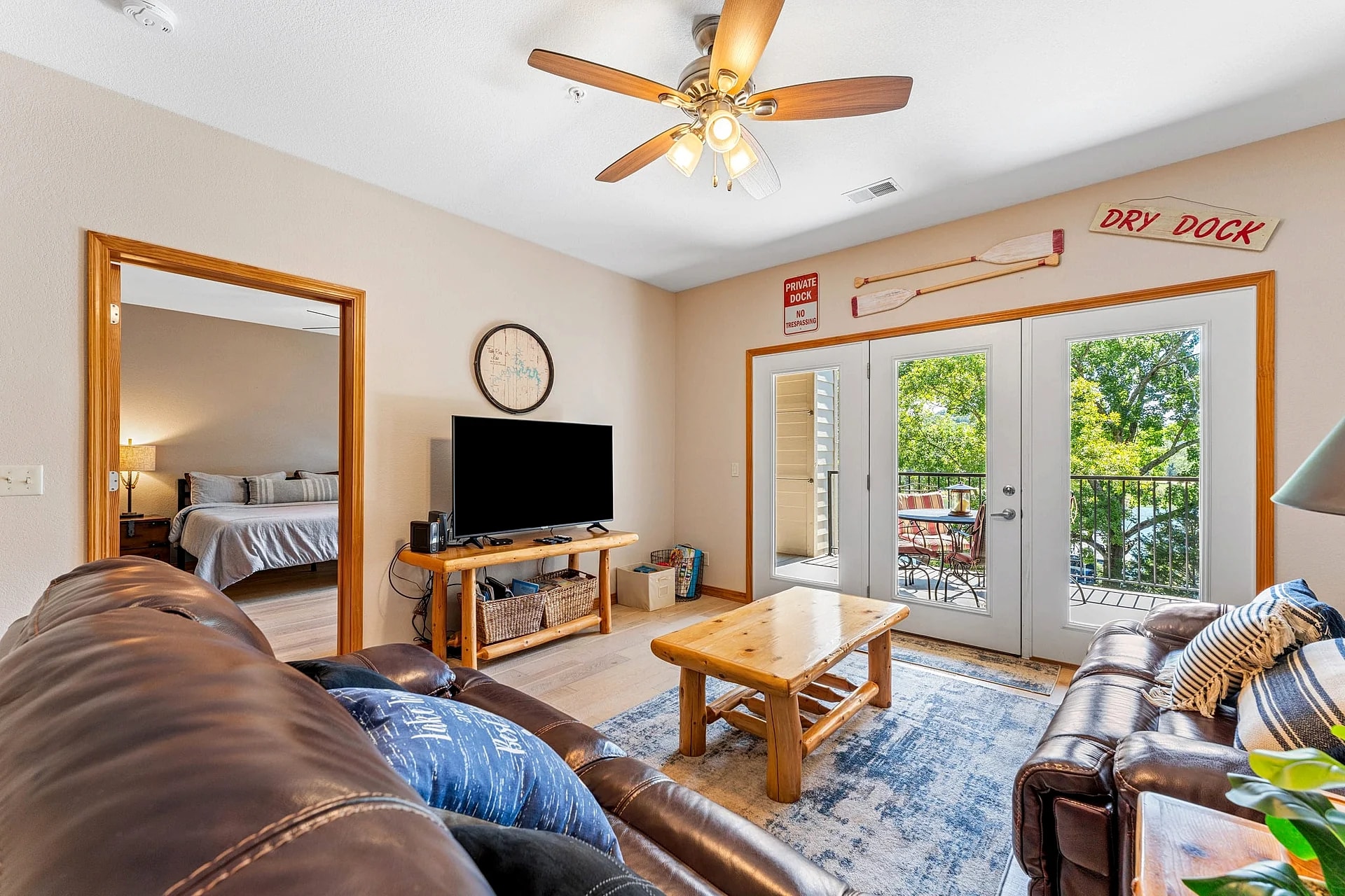 LSBR324 Table Rock Lake Condo with Private Balcony
