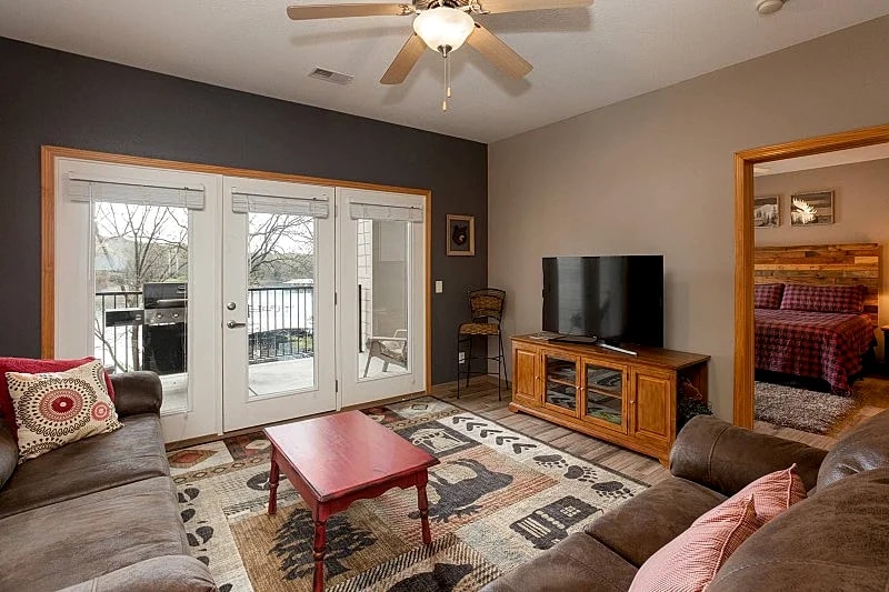 LSBR322 Table Rock Lakefront Condo Near Branson