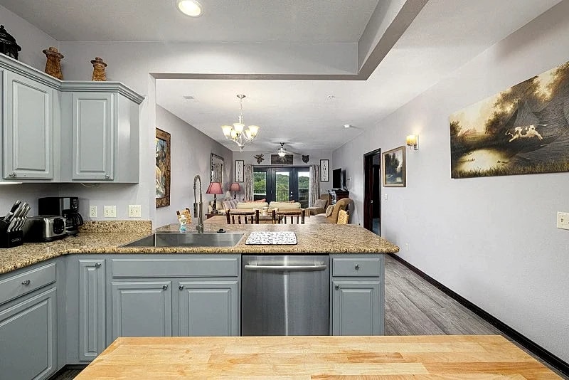 LSBR355, 3 Br TR Lake Front Condo in Missouri, United States — photo 5