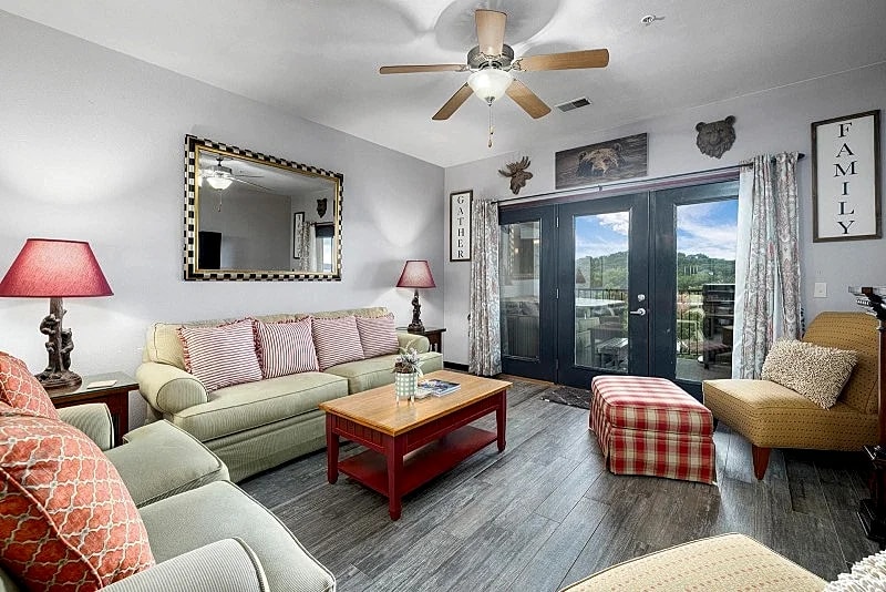 LSBR355, 3 Br TR Lake Front Condo in Missouri, United States — photo 2