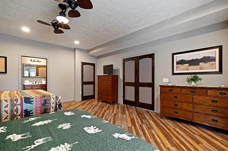 LSBR15 Wet Feet Retreat 6 Br Table Rock Lake Cabin in Missouri, United States — photo 5