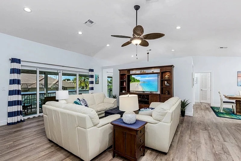 Marco Island 3BR + Guest Suite Home with Screened Lanai at 1758 Dogwood Dr in Marco Island, Florida, United States — photo 3