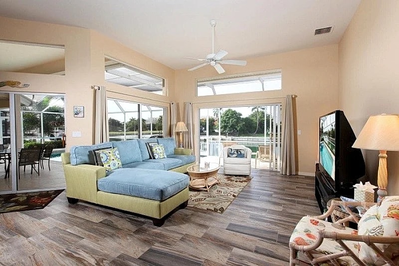 Escape to 620 Partridge Ct, Family-Friendly Waterfront Haven Near the Gulf in Marco Island in Marco Island, Florida, United States — photo 2