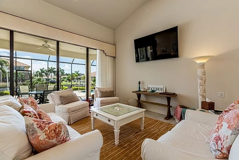 449 Richards Ct, Sunlit Southern Exposure & Gulf Access Retreat in Marco Island in Marco Island, Florida, United States — photo 2