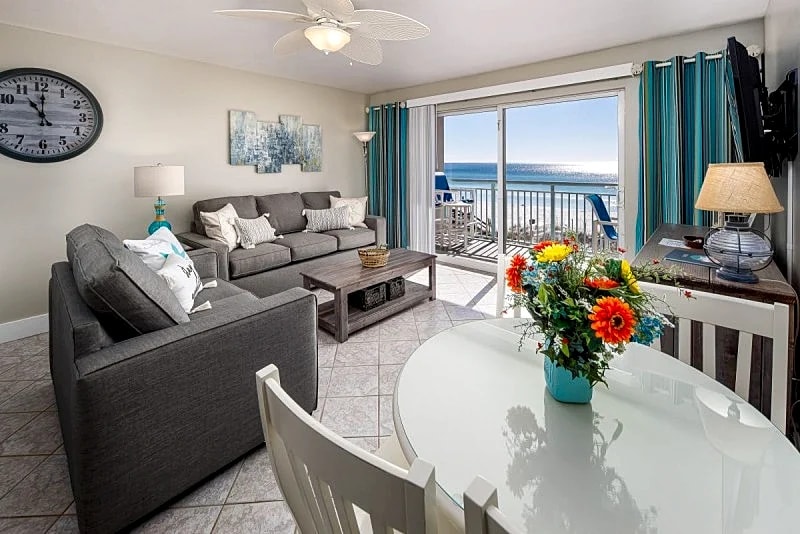 P.I 306: Coastal Chic On The Beach! Gorgeous Sunsets | Beach Setup | Updated in Fort Walton Beach, Florida, United States — photo 2