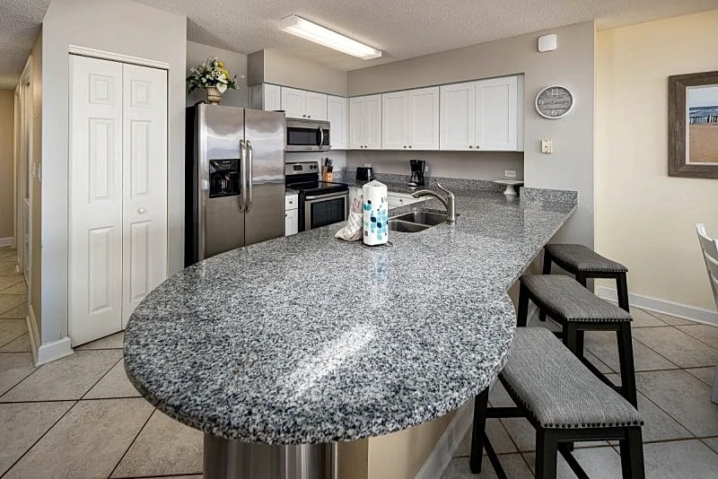 Island Princess 701: Top floor, right on beach, WiFi, Free Beach Service! in Fort Walton Beach, Florida, United States — photo 5