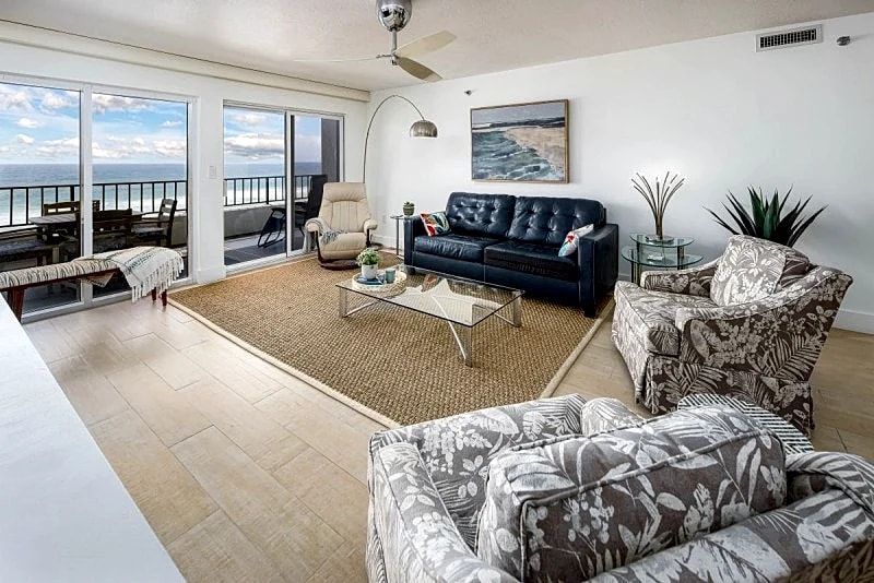 Surf Dweller 703: TOP-Floor, Beautifully Upgraded,Modern,SPACIOUS,Gulf Front! in Fort Walton Beach, Florida, United States — photo 3