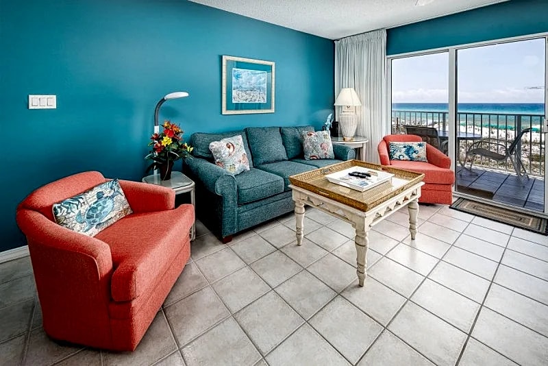Gulf Dunes 205: Lively, fun-filled Gulf Front condo with beach service, golf in Fort Walton Beach, Florida, United States — photo 3