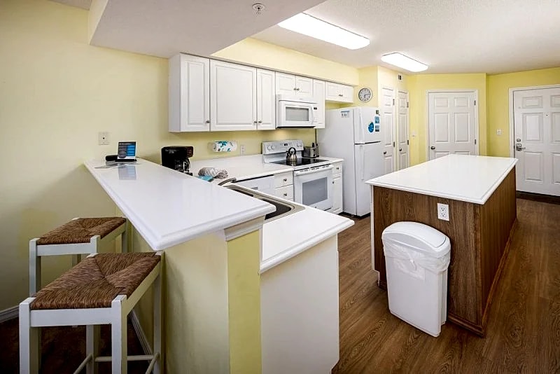 Summerlin 303: 3rd floor beach front, free beach service, snorkeling, GOLF in Fort Walton Beach, Florida, United States — photo 5
