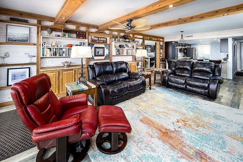 Surf Dweller 202: Magnificent beach front, 2 LARGE bedrooms, free perks in Fort Walton Beach, Florida, United States — photo 5