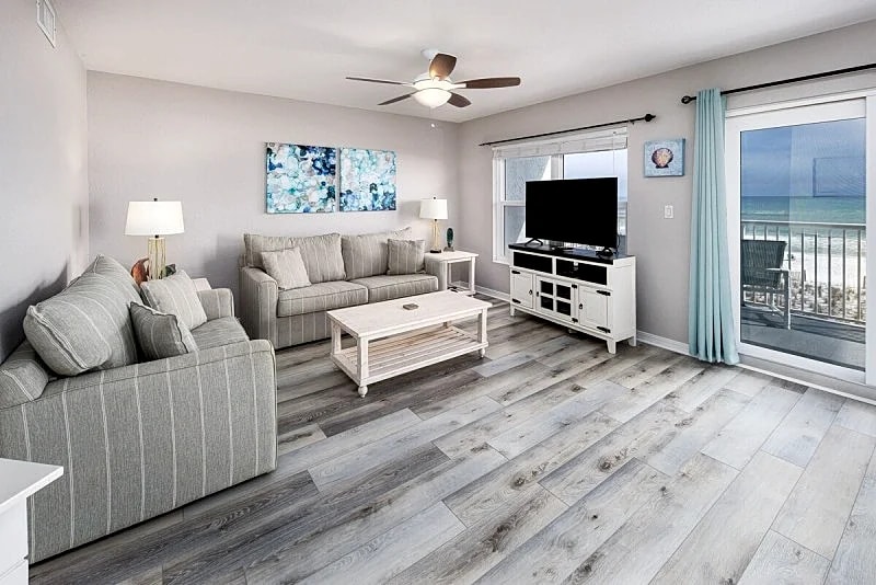 I.B.R 3002: Recently Updated 2 Bed/2 Bath Beach-Front Condo - Wifi/Internet in Fort Walton Beach, Florida, United States — photo 1