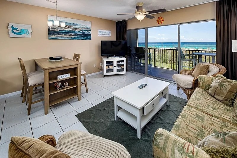 E.T.W1004:Updated beach front 1Br, Free beach service, Golf, Snorkeling daily in Fort Walton Beach, Florida, United States — photo 2