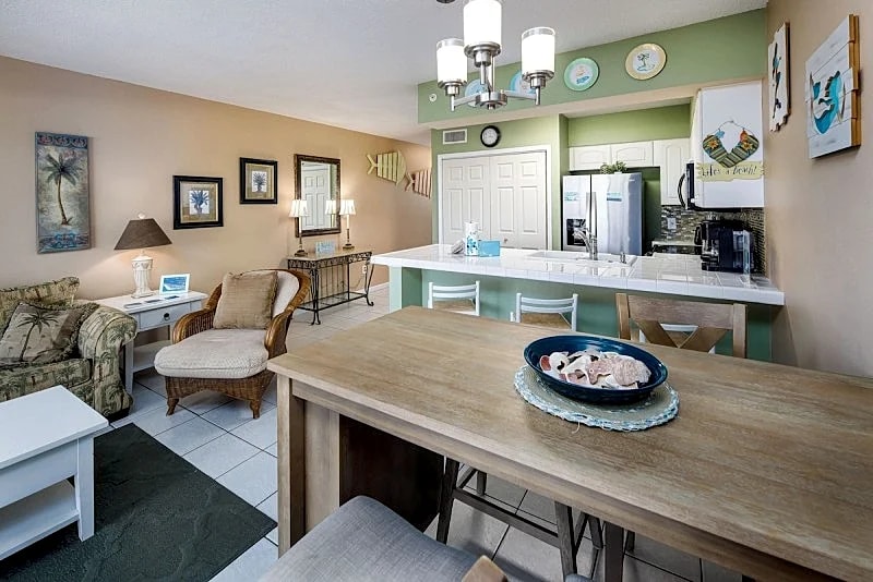 E.T.W1004:Updated beach front 1Br, Free beach service, Golf, Snorkeling daily in Fort Walton Beach, Florida, United States — photo 4