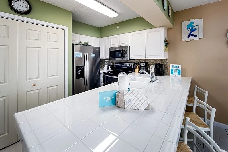 E.T.W1004:Updated beach front 1Br, Free beach service, Golf, Snorkeling daily in Fort Walton Beach, Florida, United States — photo 5