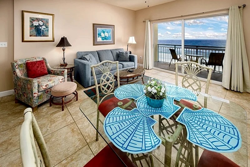 Pelican Isle 608: Charming - on the beach! Balcony, pool, Free Beach Service in Fort Walton Beach, Florida, United States — photo 3