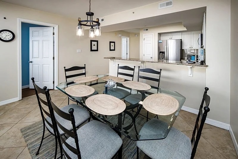 Gulf Dunes 312: Relaxing beach getaway, WIFI, pool, tennis, BBQ, FREE BCH SV in Fort Walton Beach, Florida, United States — photo 3