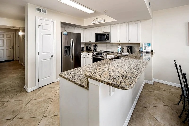 Gulf Dunes 312: Relaxing beach getaway, WIFI, pool, tennis, BBQ, FREE BCH SV in Fort Walton Beach, Florida, United States — photo 4