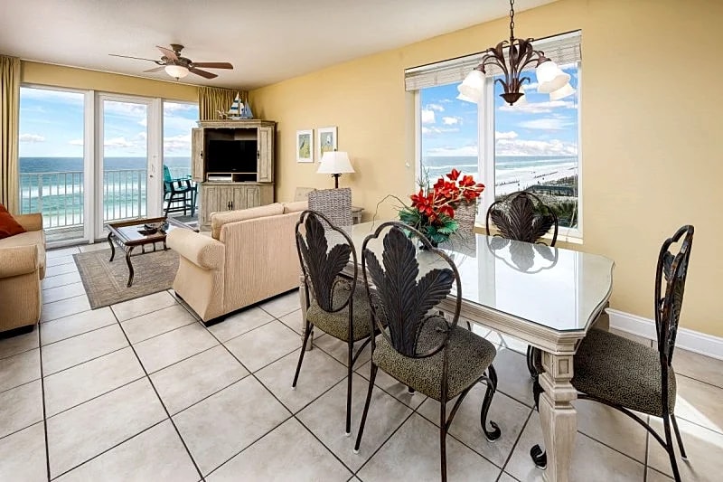Sea Dunes 504: Spectacular Corner Unit! Spacious 3bed/ 3bath Gulf Front Unit! in Fort Walton Beach, Florida, United States — photo 3
