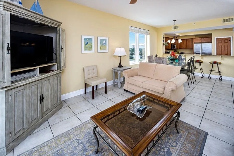 Sea Dunes 504: Spectacular Corner Unit! Spacious 3bed/ 3bath Gulf Front Unit! in Fort Walton Beach, Florida, United States — photo 4