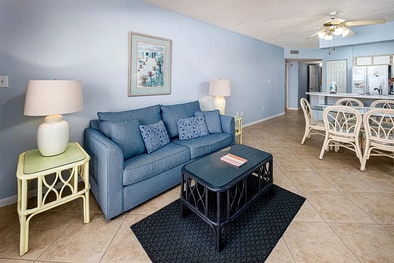 E.T.W.2005:Envision an ideal getaway in this splendid 3Br3Ba beachfront condo in Fort Walton Beach, Florida, United States — photo 2